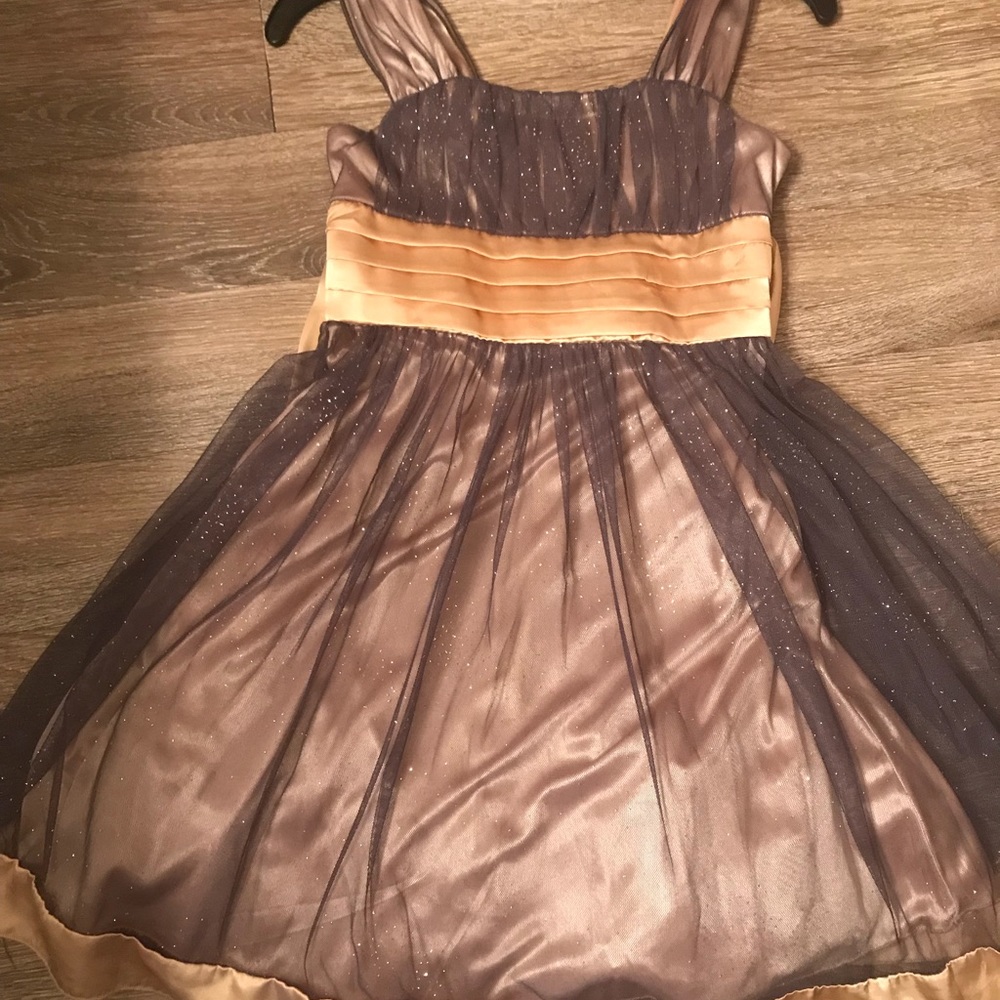 Girls dress
